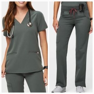 NWT Bonsai Figs Scrubs Set M/MP